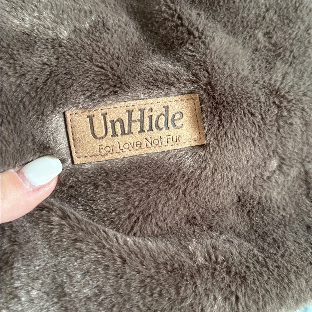 NEW- Unhide Lil' Marsh Blanket in Chocolate Hare